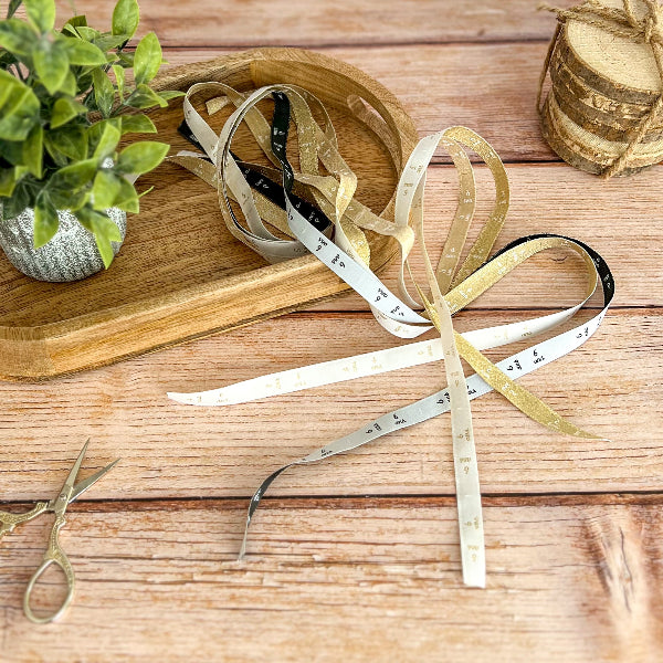 Etiquettes enfants ages noires et dorées Etiquettes enfants ages noires et dorées