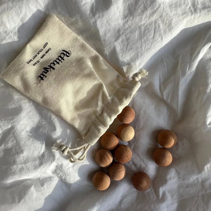 Boules de cèdre anti-mites - PetiteKnit