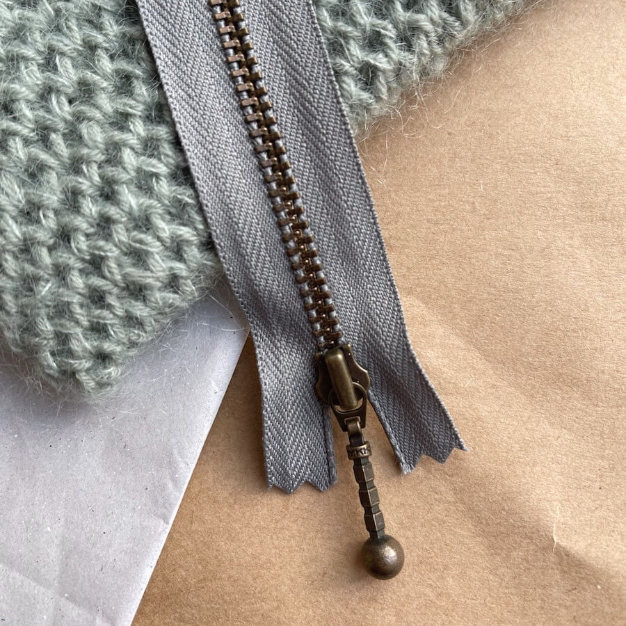 Zipper 17 cm Flint PetiteKnit
