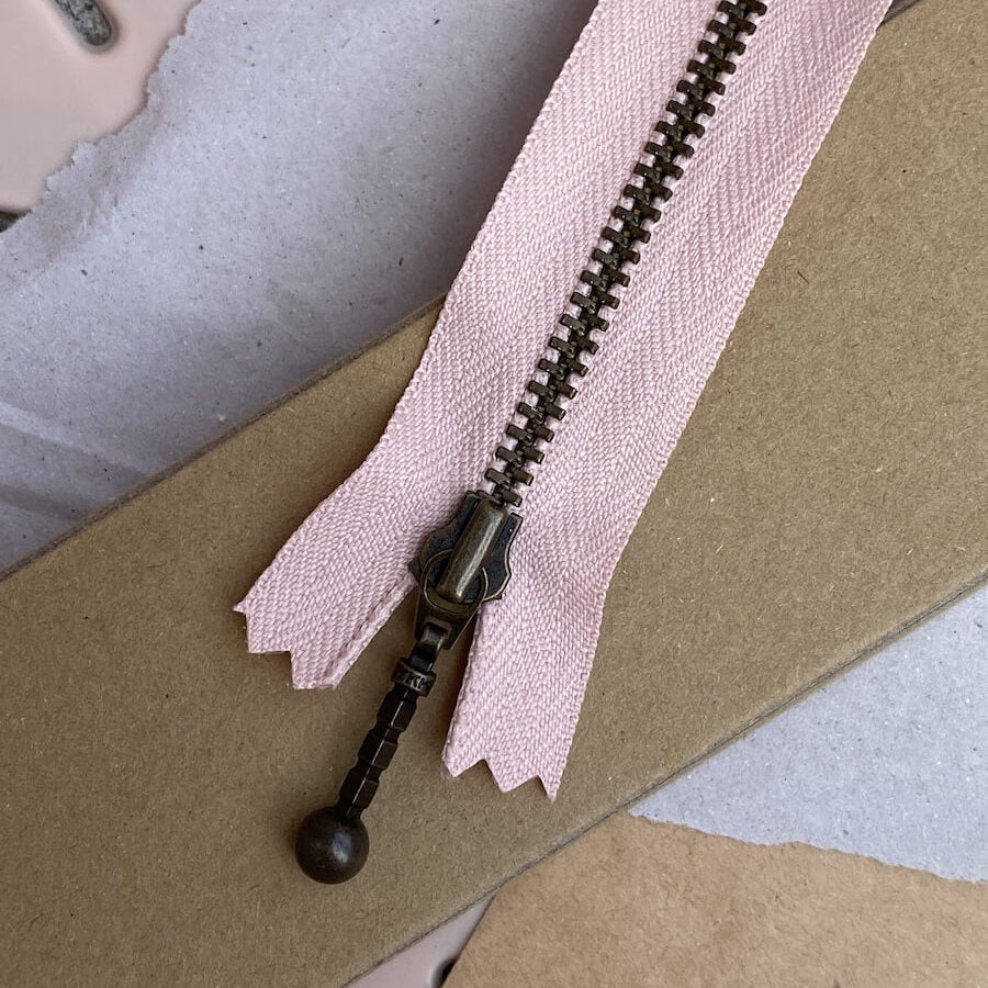 Zipper 17 cm Powder Pink PetiteKnit
