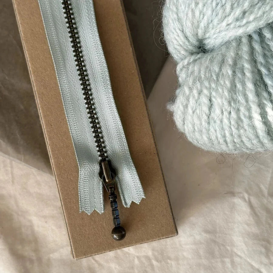 Zipper 17 cm Sea Foam PetiteKnit