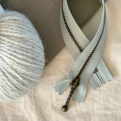 Zipper 23 cm Sea Foam PetiteKnit